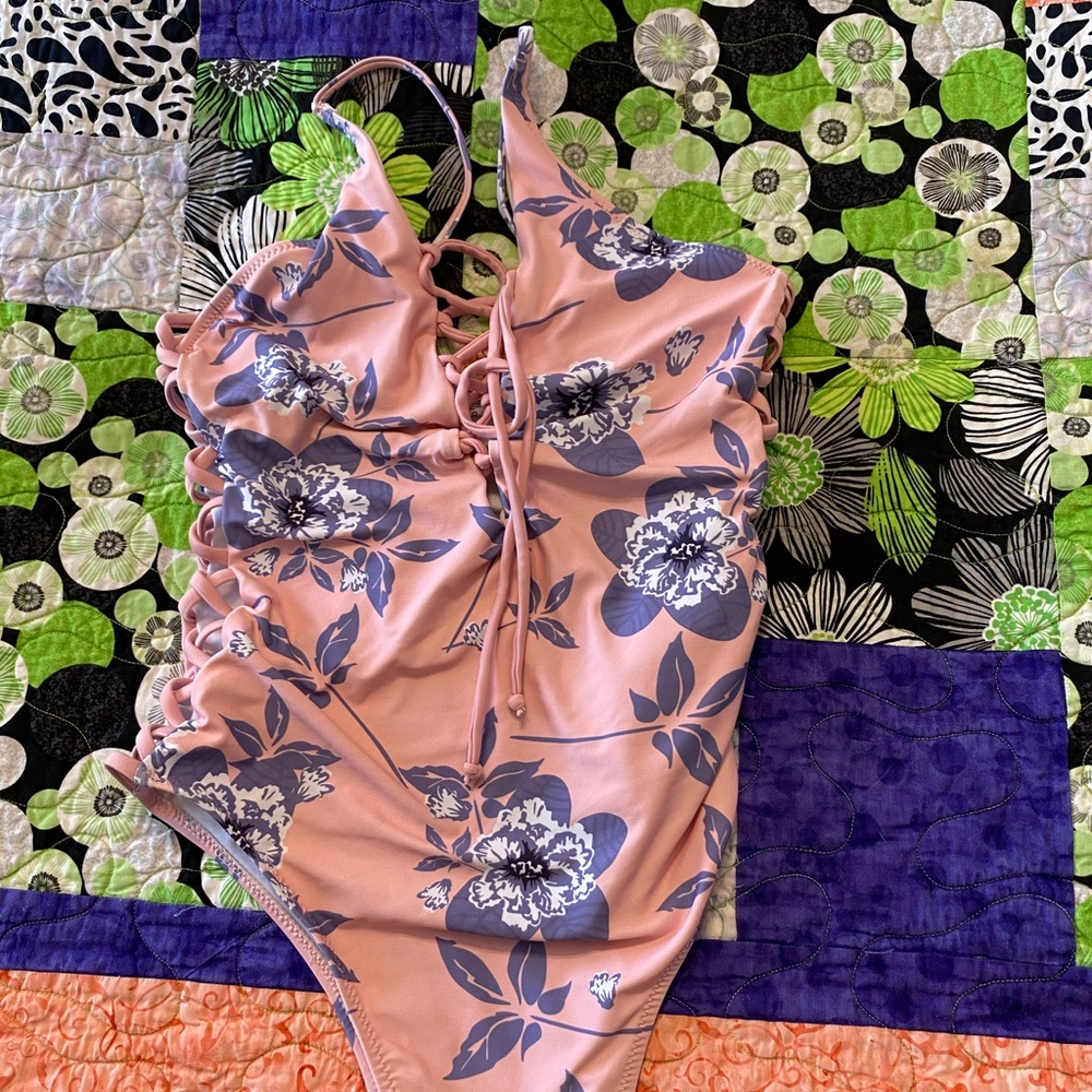 One piece swimsuit